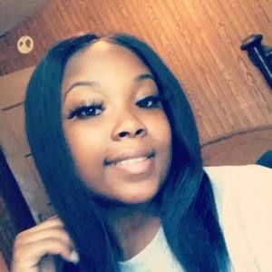 Meet your Posher, Shakira